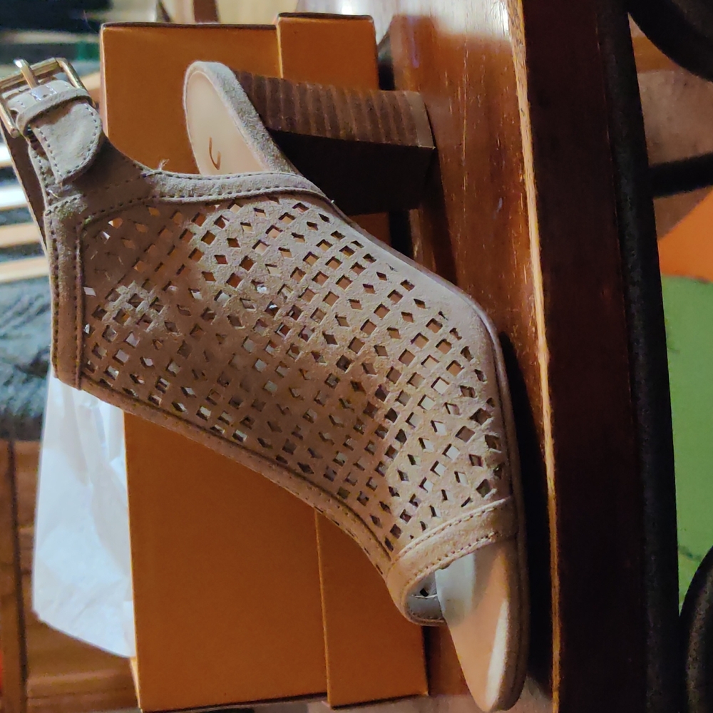 Unisa sandal